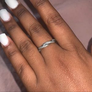 PANDORA Twist of Fate ring